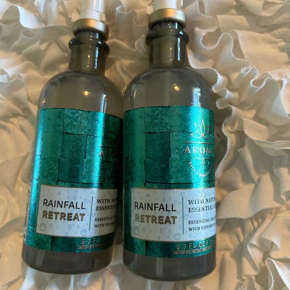 BATH & BODY WORKS • Aroma Rainfall Retreat • Essential Oil Mist • 5.3 oz - Picture 2 of 6